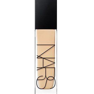 NARS(NATURAL RADIANT LONGWEAR FOUNDATION)Deauville